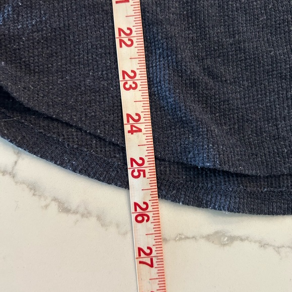 Luck Brand x Fender Guitar Long Sleeve Size Medium - Picture 6 of 6